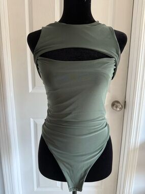 PrettyLittleThing Olive Cutout Sleeveless Bodysuit